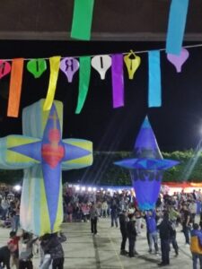 Globos de cantoya Tiríndaro