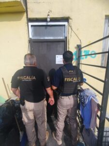 En cateo realizado en la colonia Lomas de Morelia, asegura FGE inmueble relacionado en conductas ilícitas y detiene a dos personas-Morelia Informativo1