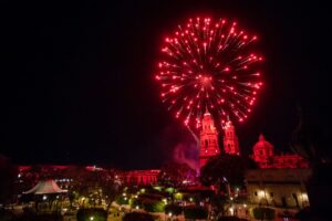 Encendido de la Catedral de Morelia-Morelia Informativo1