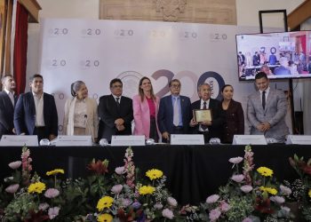 Entrega de Mérito Periodístico a Ignacio Roque Madriz: Ernesto Núñez-Morelia Informativo