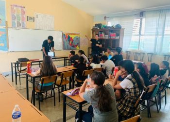 Imparte Fiscalía General talleres sobre acoso escolar y crianza positiva en escuela primaria de Morelia