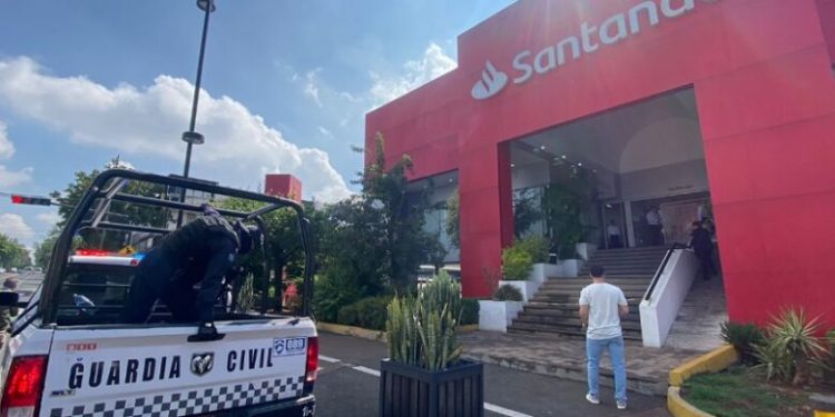 Robo millonario a Banco Santander-Morelia Informativo