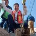 Alfonso Martínez planta un árbol en tu banqueta