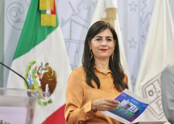 Nueva plataforma acerca becas para que jóvenes sigan estudiando: SEE