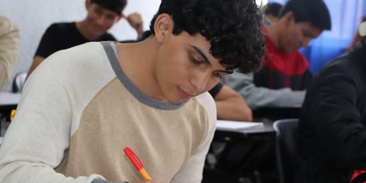 Rífatela estudiando: SEE-Morelia Informativo