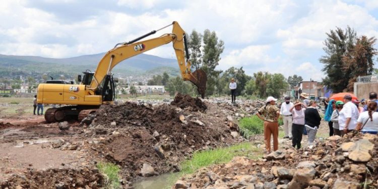 Ayuntamiento de Morelia interviene Cárcamo en la Colonia Las Águilas-Morelia Informativo