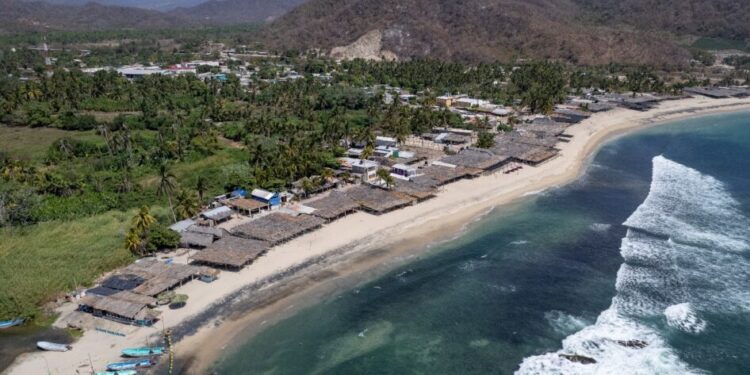 Limpieza de Playas Michoacanas: SSM-Morelia Informativo