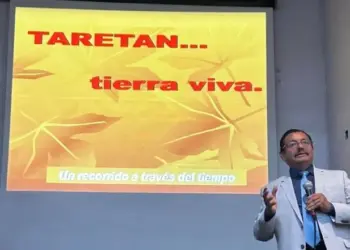 Presenta cronista Fabio Rosales Coria proyecto para impulsar turismo religioso en Taretan