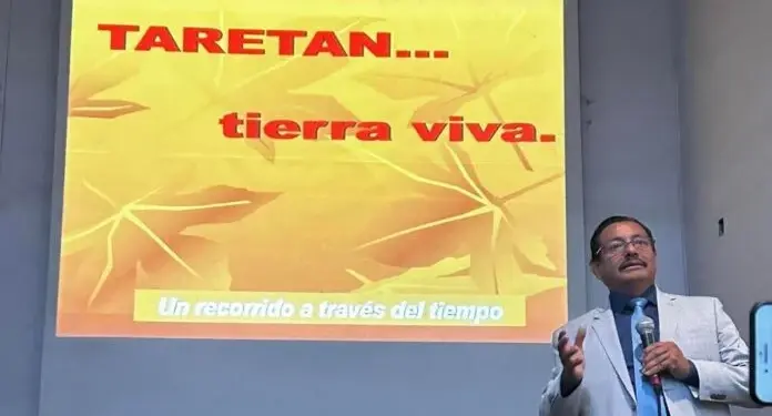 Presenta cronista Fabio Rosales Coria proyecto para impulsar turismo religioso en Taretan