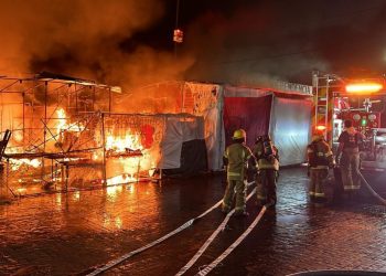 Atiende PC Estatal incendio en el Mercado Independencia