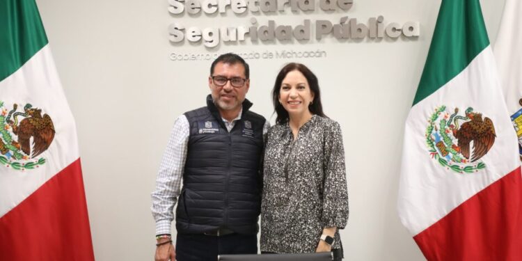 Juan Carlos Oseguera Cortés y Mariana Sosa