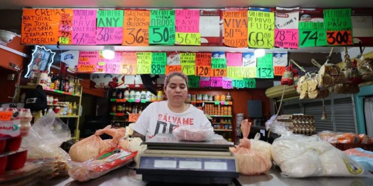 Opera con normalidad el Mercado Independencia