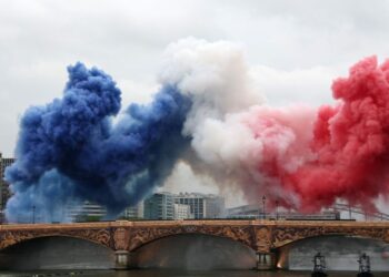 Inició la apertura de los Juegos Olímpicos de París 2024, en el puente de Austerlitz