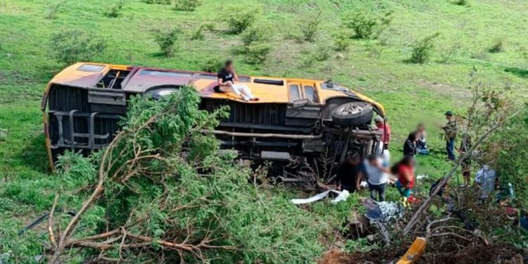 Trágico accidente en carretera que conduce a Ciudad Salud