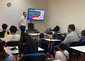 FGE capacita a estudiantes de preparatoria para el combate a la extorsión, en Hidalgo