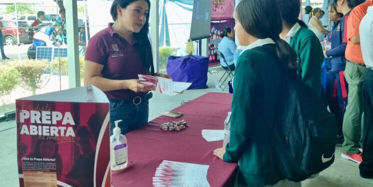 Conoce estas opciones para estudiar la prepa sin dejar de trabajar