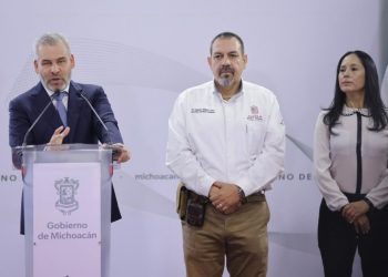 Se rehabilitarán 67 manantiales en la cuenca del lago de Pátzcuaro: Bedolla