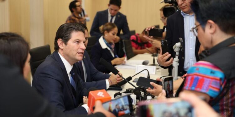 Alfonso Martínez en riesgo libertad de expresión