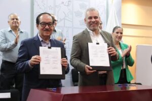 Alfredo Ramírez firma convenio con Conafor