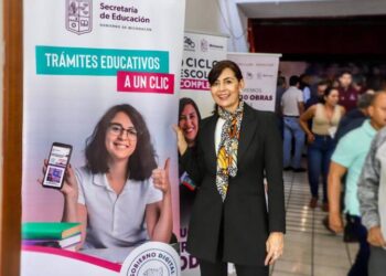 Gabriela Molina Aguilar titulo profesional DÍGITAL