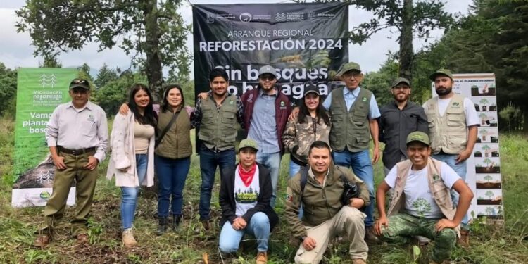 Inicia en Quiroga plantación de 18 mil árboles para la conservación del lago de Pátzcuaro-Morelia Informativo