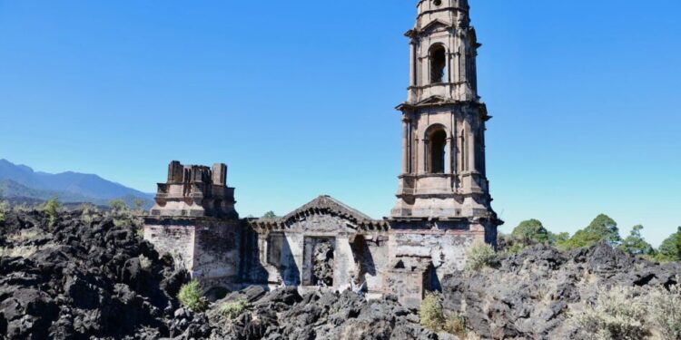 3 iglesias semihundidas que hay en Michoacán-Morelia Informativo