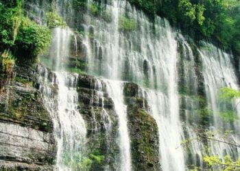 ¿Eres amante del ecoturismo? Descubre Los Chorros de Varal