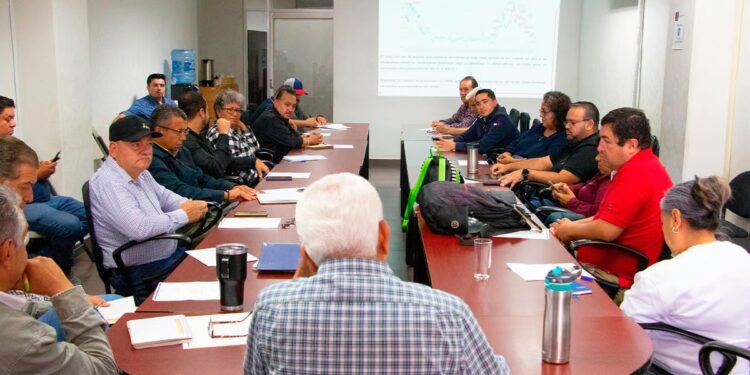 Plantearán productores de maíz y Gobierno estatal aumentar apoyos a producción del grano para pasar de 66 mil toneladas acopiadas por Segalmex en 2023, a 300 mil en el actual ciclo-Morelia Informativo