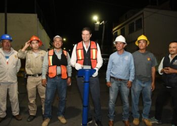 instalación de luminarias colonia Independencia
