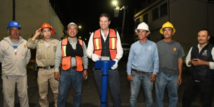 instalación de luminarias colonia Independencia