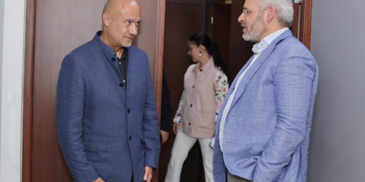 Revisan Bedolla y próximo titular de la SICT, proyectos de infraestructura para Michoacán