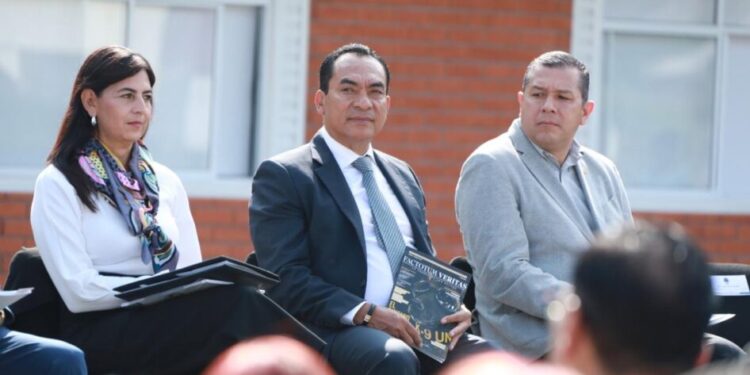 Presenta Fiscal General, Factotum Veritas, revista especializada de conocimiento jurídico en Michoacán