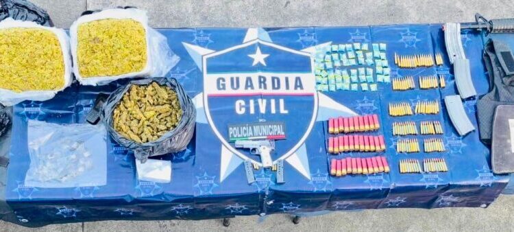 Armas, droga y cartuchos útiles asegurados por SSP