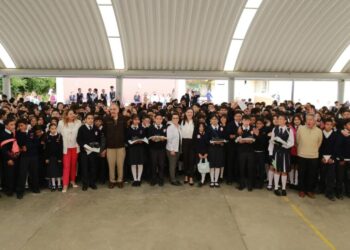 Tenis de Jalo a Estudiar, apoyo a la economía familiar: jóvenes beneficiados