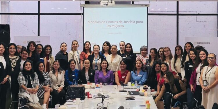 Sostiene FGE reunión de trabajo con directoras de los Centros de Justicia para las Mujeres de todo el país