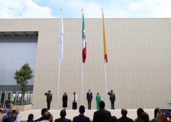 Encabeza Alfonso Martínez primer izamiento de Bandera de la Administración 2024-2027-Morelia Informativo