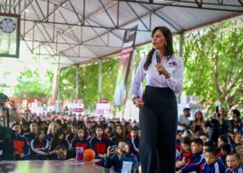 Ciclo escolar inicia con el pie derecho, van 140 mdp para abatir abandono-Morelia Informativo