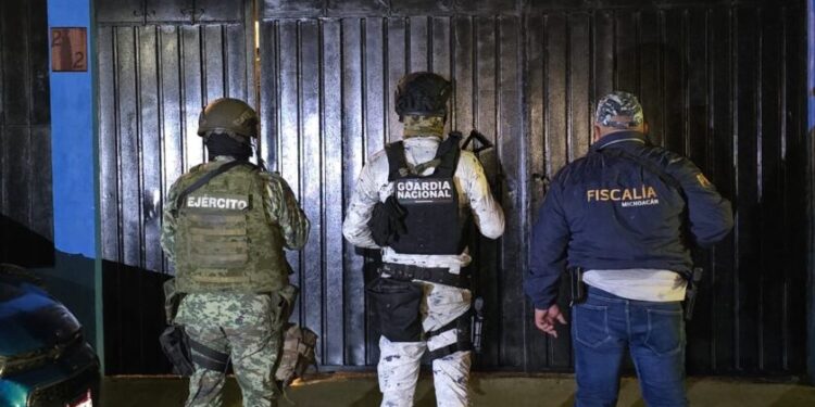 Fiscalía General asegura narcóticos y detiene a dos personas, en cateo a un domicilio de la colonia Unión-Morelia Informativo