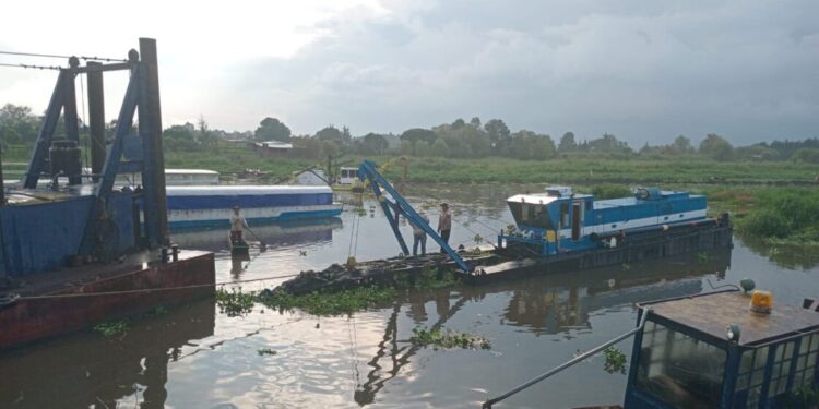 El Lago de Pátzcuaro se beneficia con una nueva draga para su recuperación: Compesca-Morelia Informativo
