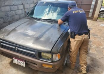 Realiza FGE cateo en la Estancia: asegura dos vehículos, un arma de fuego y detiene a una persona-Morelia Informativo