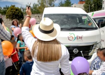 Entrega DIF Michoacán 4 camionetas a Centros de Asistencia Social-Morelia Informativo