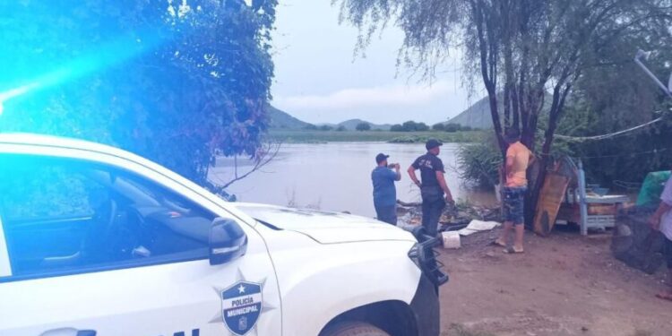 John se degrada a tormenta tropical; Gobierno estatal atiende afectaciones