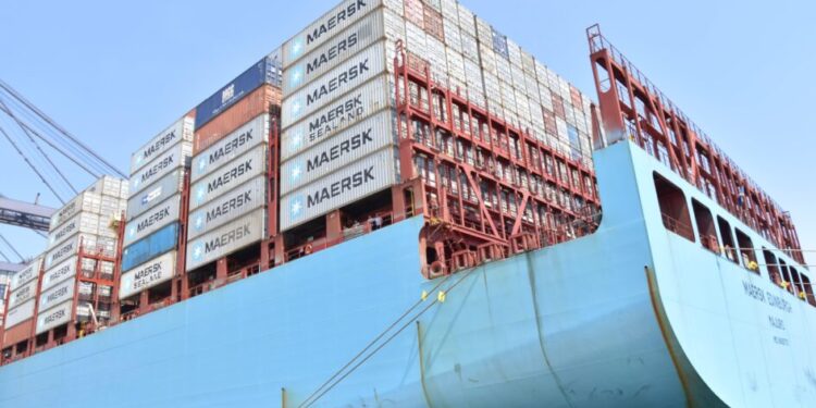 Puerto de Lázaro Cárdenas opera con normalidad: Sedeco