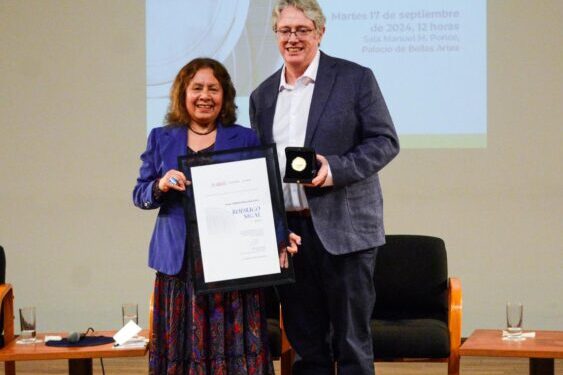 Felicita Secum a titular del CMMAS por ganar Medalla Bellas Artes 2024