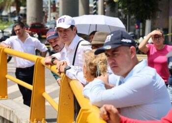 Supervisa Alfonso Martínez calles afectadas por desfogue de la presa