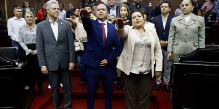 Toma de protesta edil Irimbo