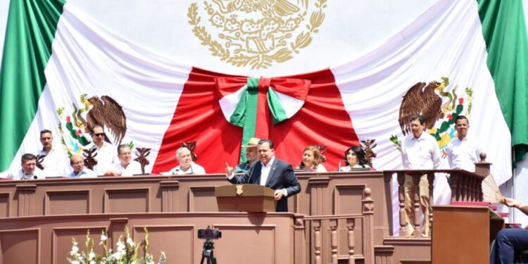 Los problemas de Michoacán deben hablarse, dijo Memo Valencia ante el gobernador Ramírez Bedolla-Morelia Informativo
