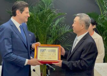 alcaldes de Morelia y Nanning China