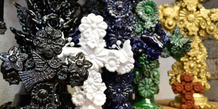 ¡Visita Santa Fe de la Laguna! Artesanos invitan a su concurso artesanal
