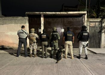 FGE asegura narcótico y detiene a cuatro personas, en la colonia Ampliación Torreón Nuevo